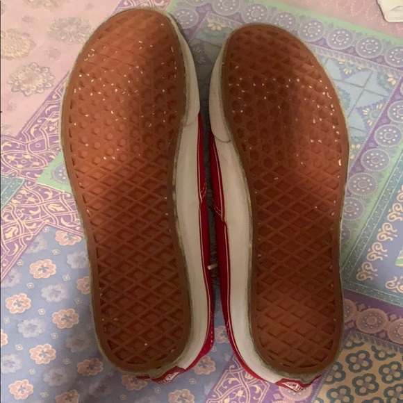 Red vans - Picture 3 of 4